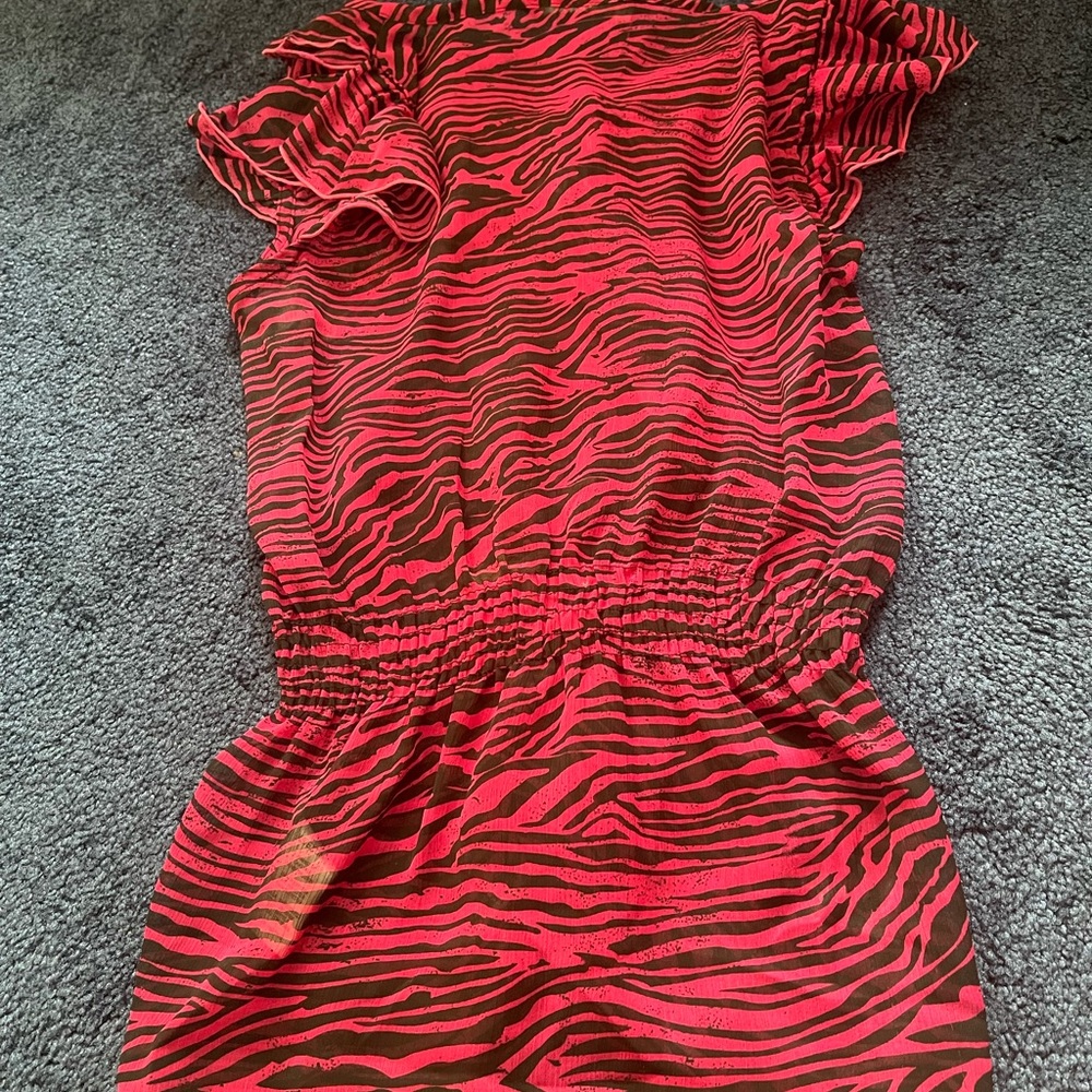 Miley Cyrus & Max Azria Red Zebra Ruffle Blouse - Picture 3 of 3